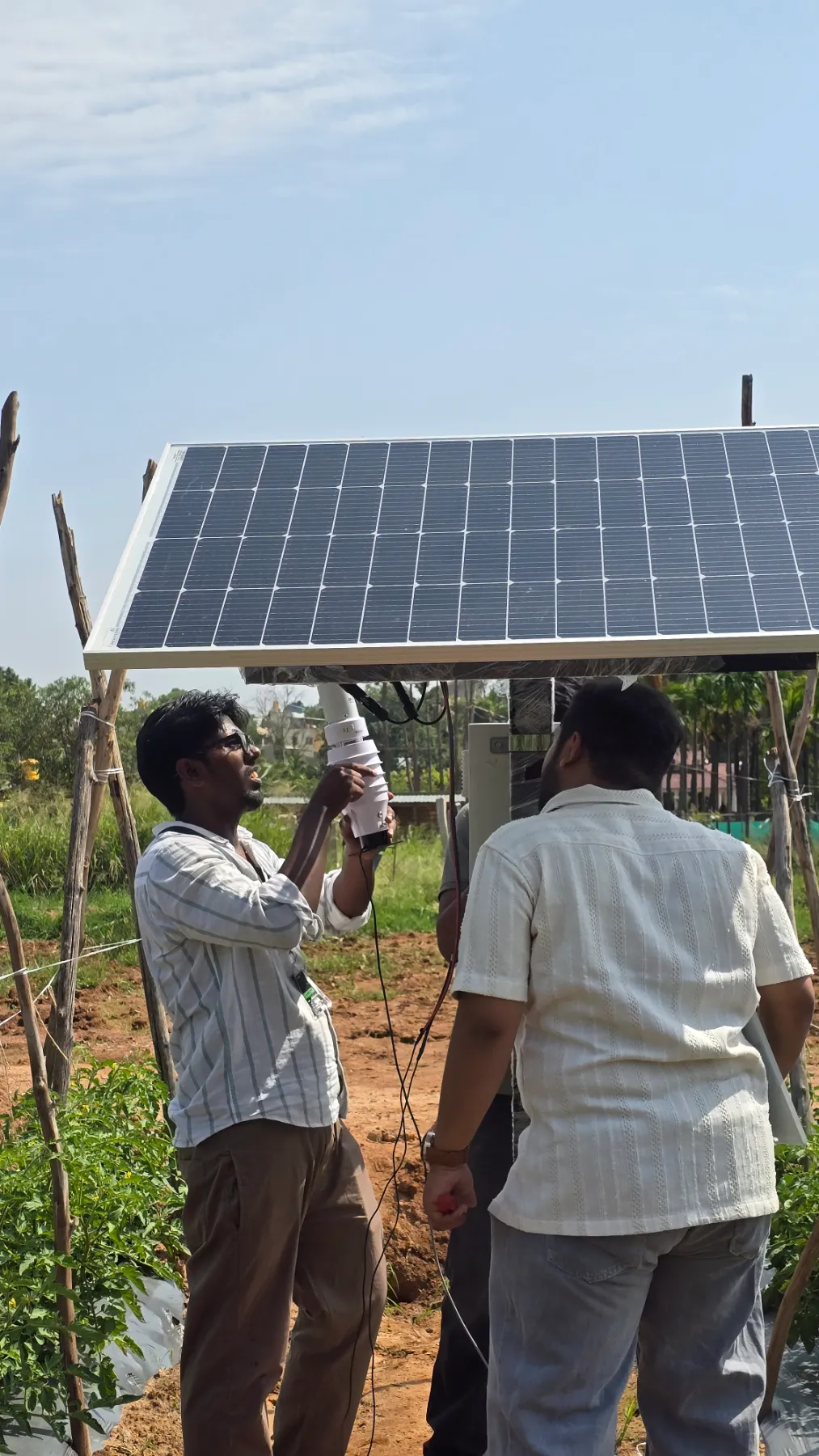 Installing a solar-powered field station